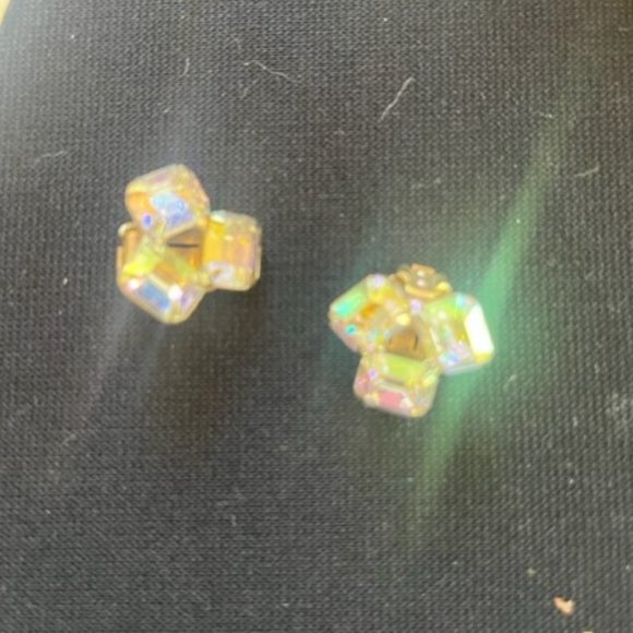 VTG Aurora Borealis Baguette Gold Tone Earrings - Picture 3 of 10